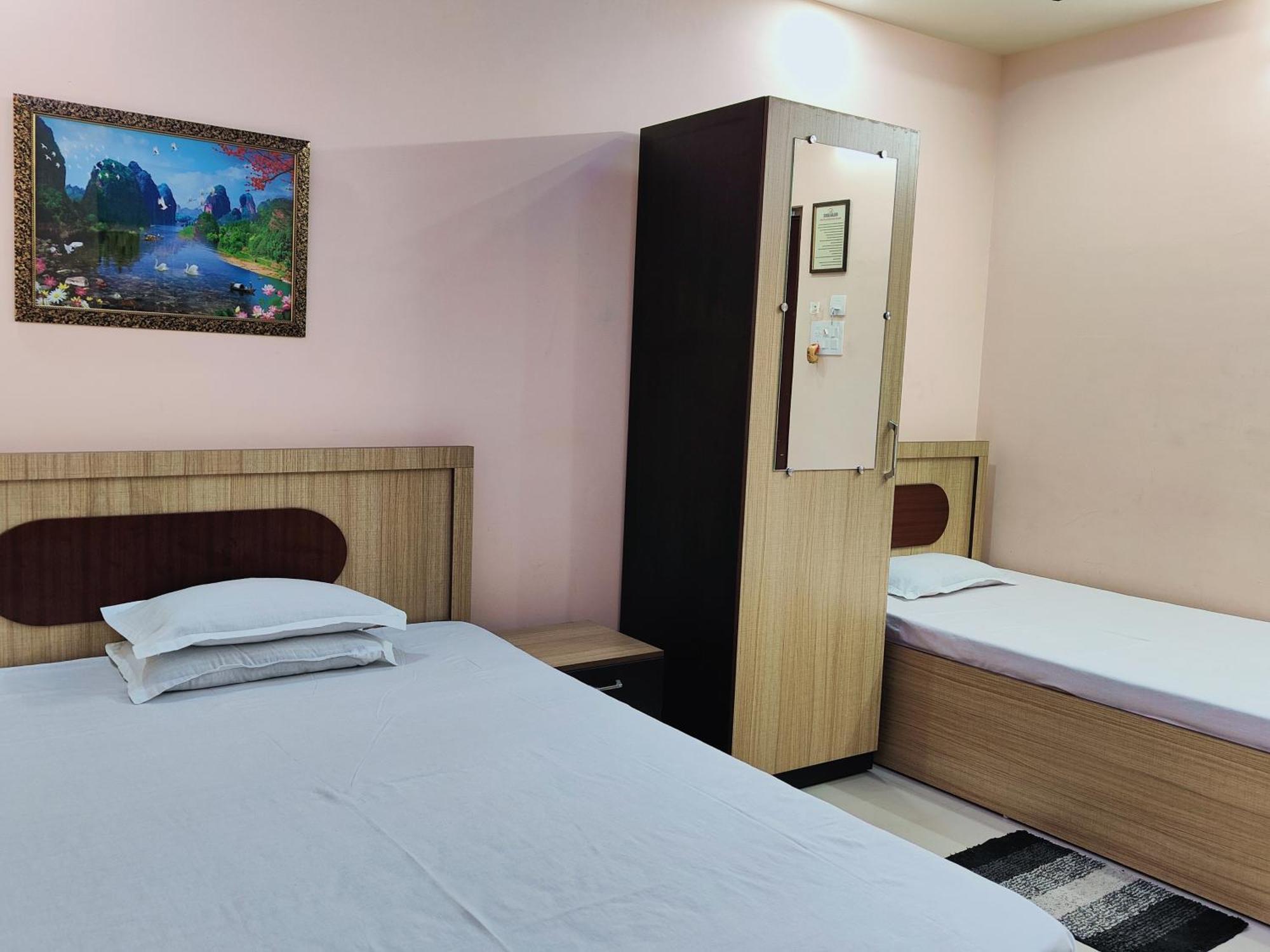 Gulab Lodge Сіліґурі Екстер'єр фото